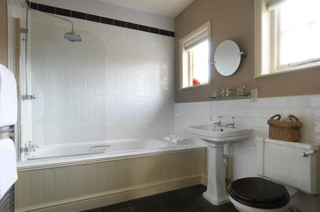 The Museum Inn Farnham  Extérieur photo